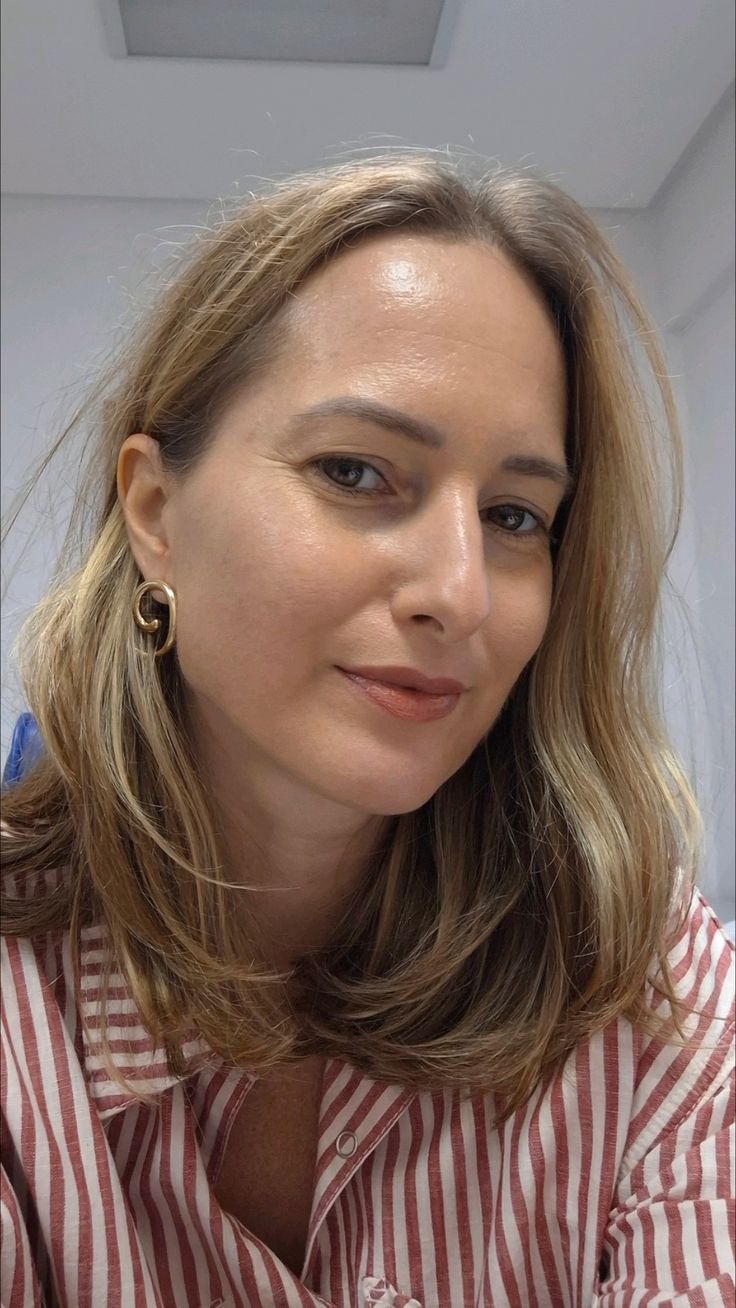 Nicole T, 36